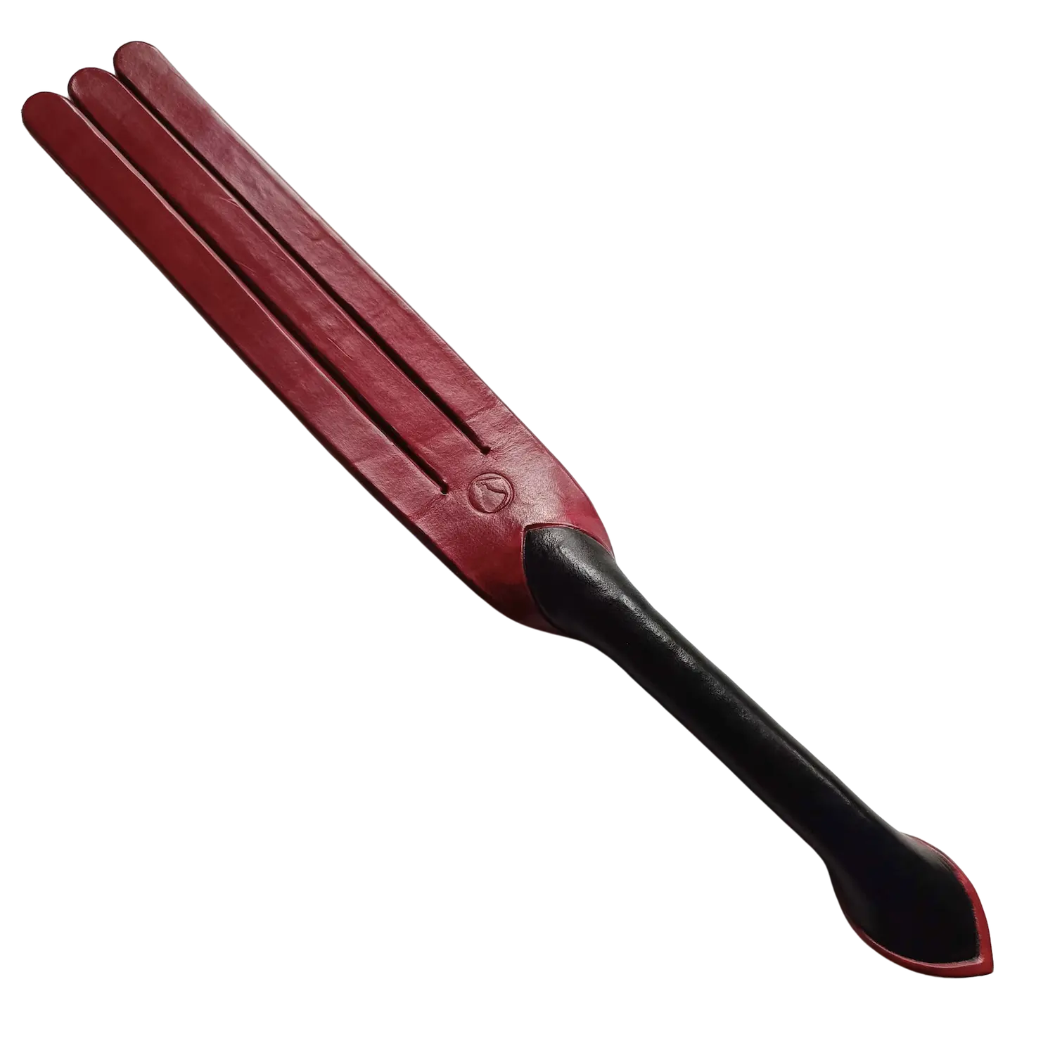 Spankingová vidlička v tmavě červené s černou rukojetí. Cena 3000 Kč