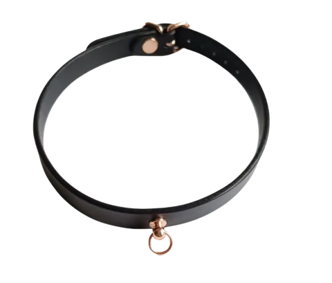 Ozdobný kožený dámský obojek s rosegold kováním. Cena 700Kč
